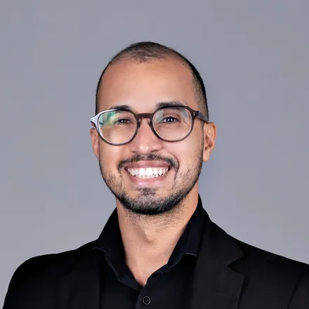 Dr. Paulo Candido